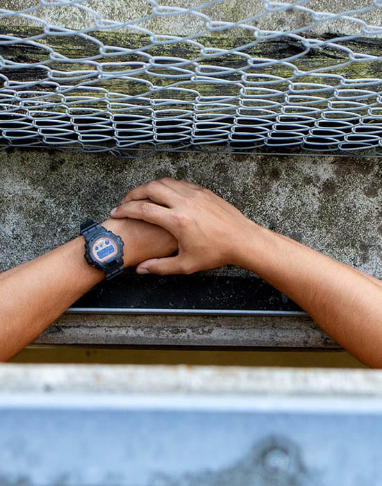 Casio Casio G-Shock DW-6900LS-1, g-shock япония мужские часы на браслете пластик боковой вид