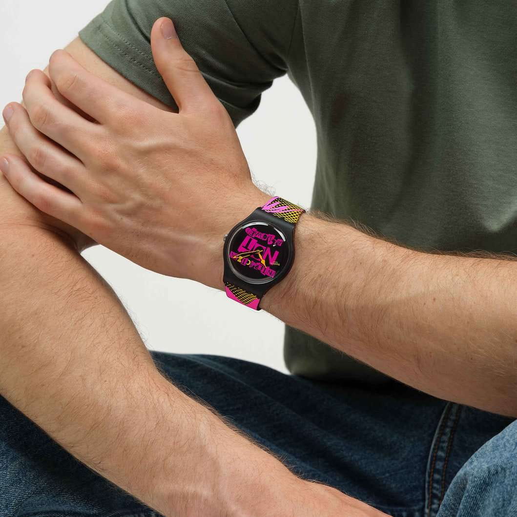 Swatch Swatch Distort Mode SO32B121 женские часы цветной циферблат на запястье