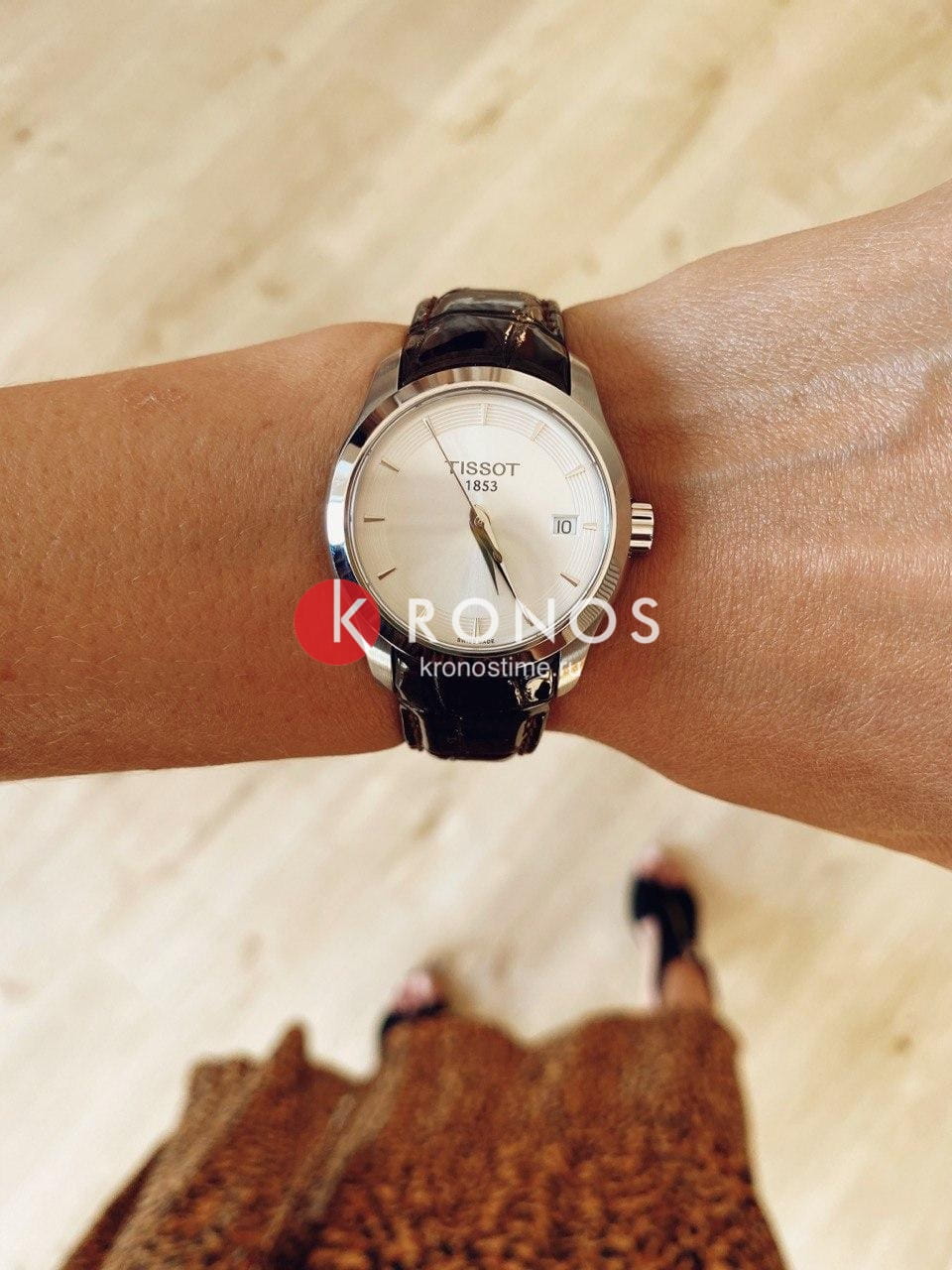 Tissot Tissot Couturier Lady T035.210.16.031.03 кварцевые женские часы часы крупный план белый циферблата