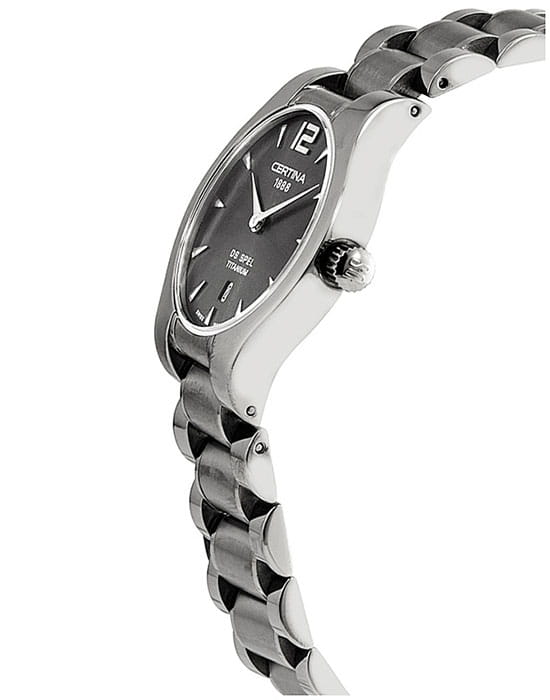 Certina C0122094408700 женские часы застежка крупным планом