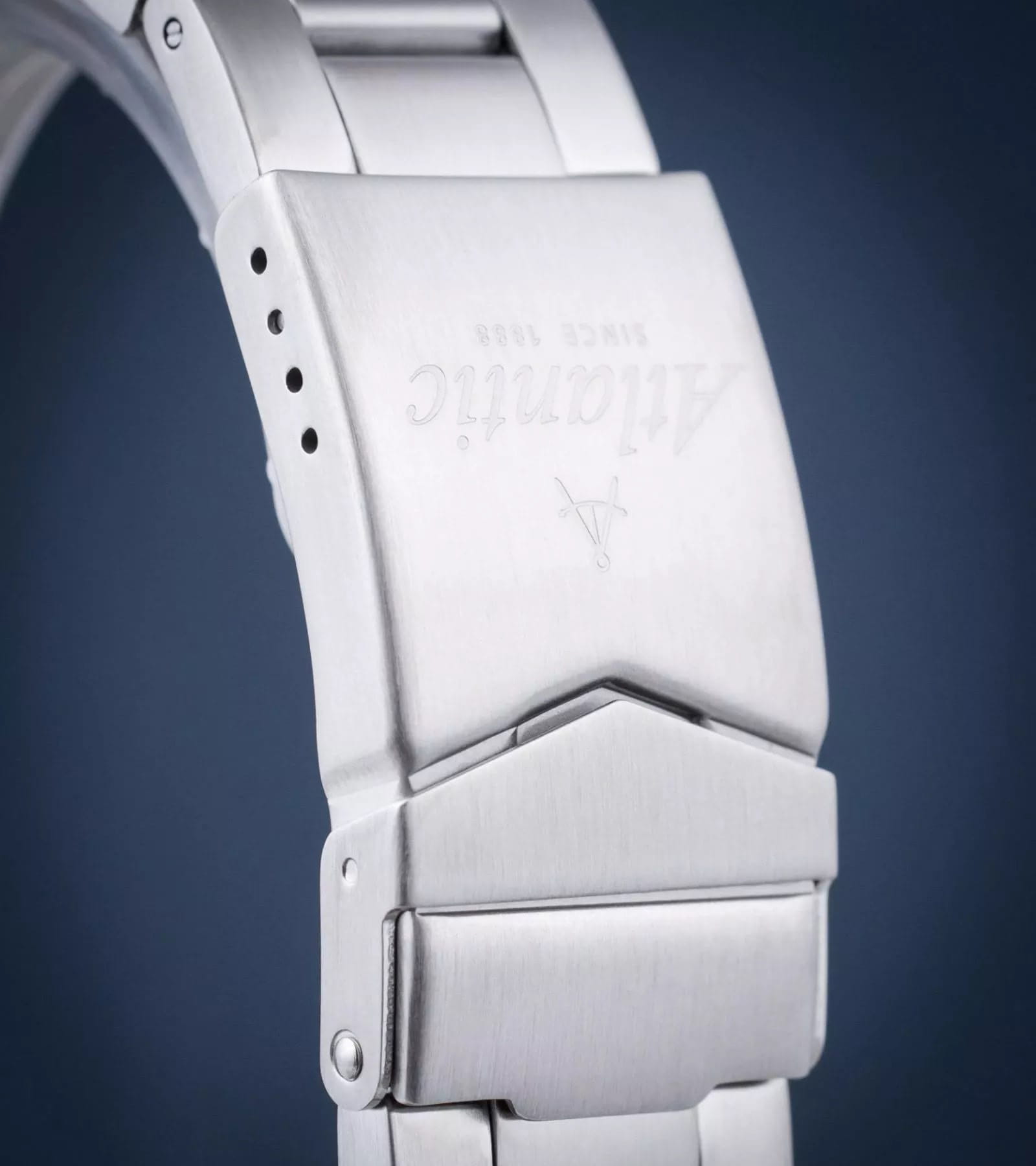 Оригинальные часы Atlantic Atlantic Seaflight 70356.41.55 кварцевые калибр механизма  общий вид