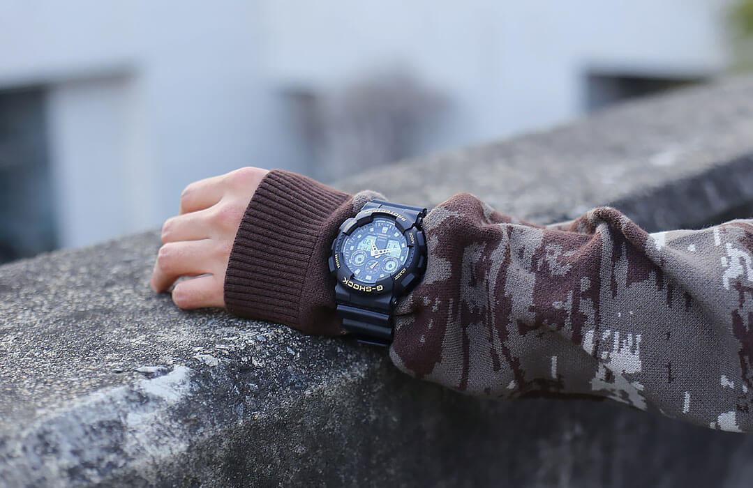 Casio Casio G-Shock GA-100GBX-1A9, g-shock япония мужские часы на браслете пластик боковой вид