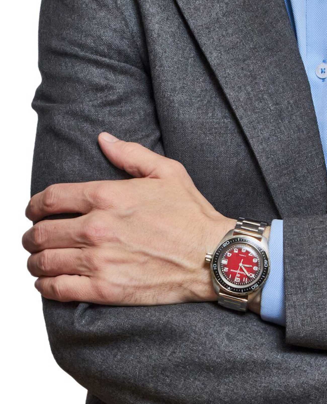 Восток Восток Командирские 02035А механические мужские часы часы крупный план красный циферблата