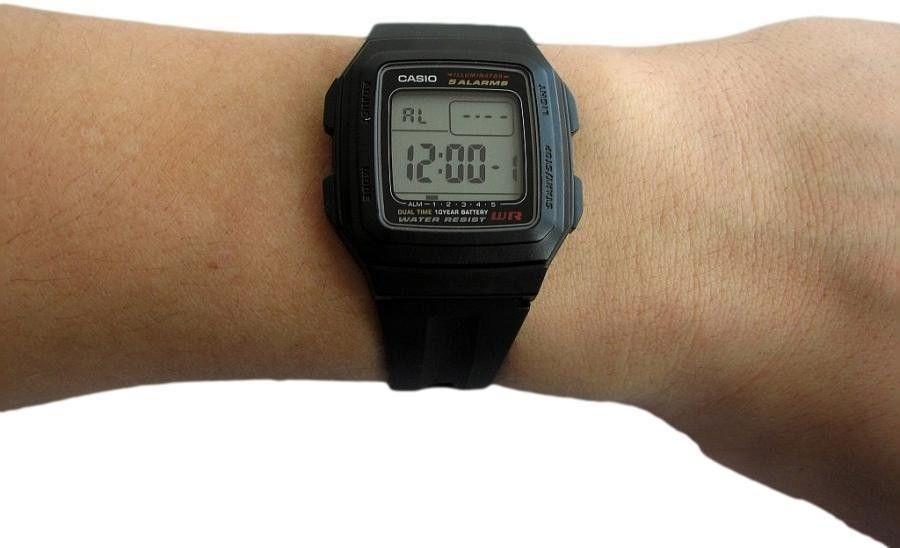 Casio Casio Collection F-201W-1A , наручные мужские часы фото под углом