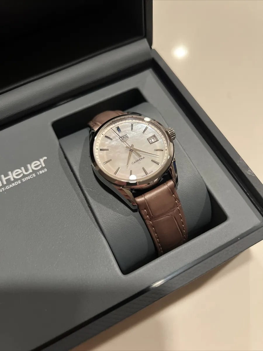 TAG Heuer TAG Heuer Carrera Lady WBK1318.FC8258 кварцевые женские часы часы крупный план перламутровый циферблата