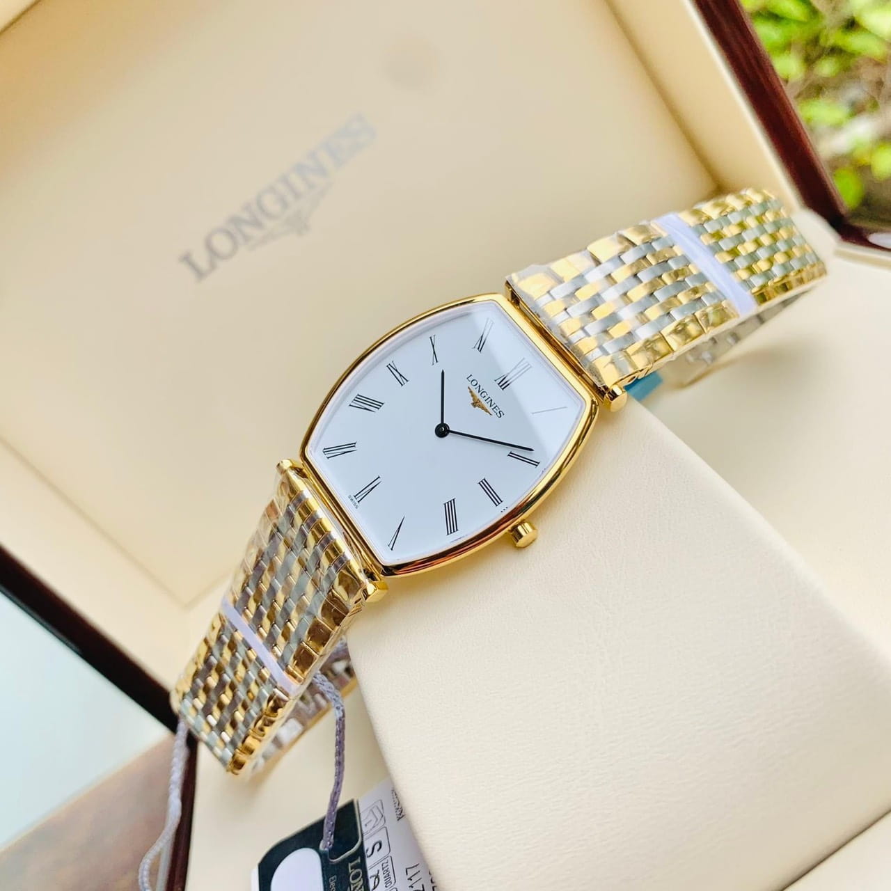 Оригинальные часы Longines Longines La Grande Classique L4.705.2.11.7 кварцевые калибр механизма l209 (на основе eta e03.001) общий вид