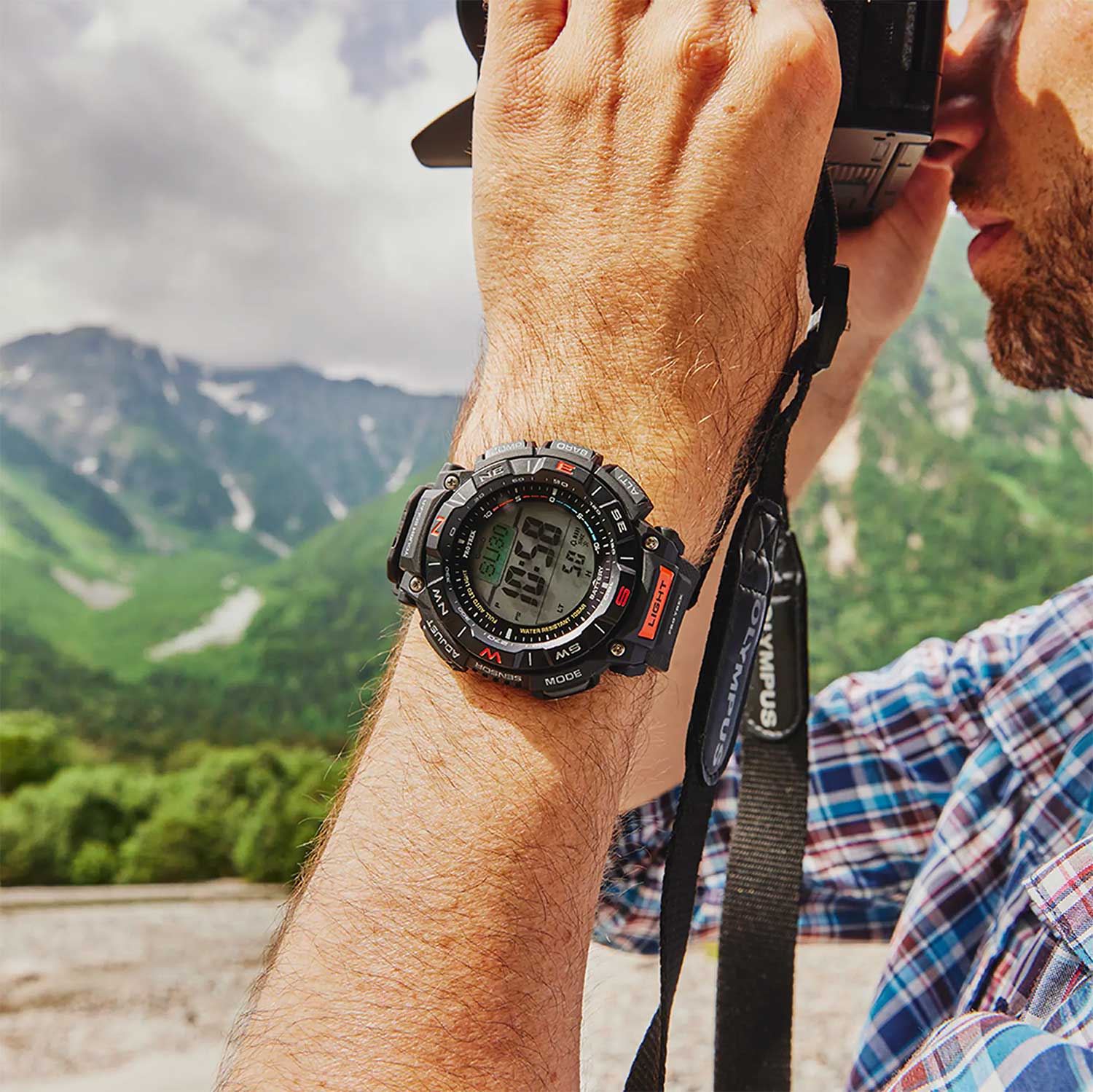 Casio Casio Pro Trek PRG-340-1DR (PRG-340-1E), pro trek япония мужские часы на браслете пластик боковой вид