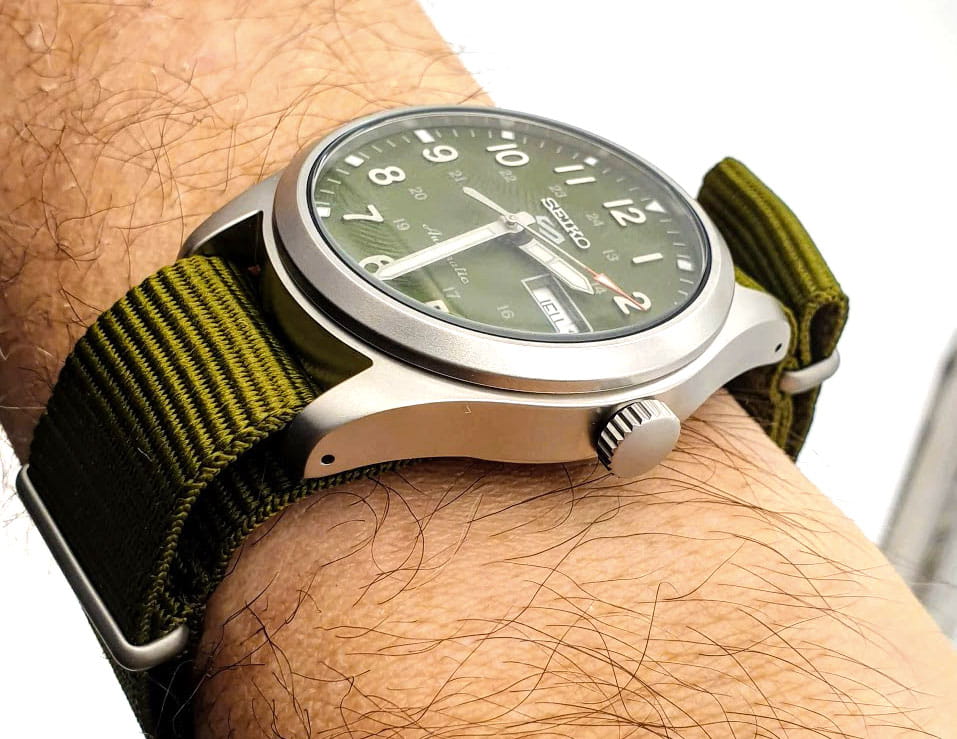 Seiko Seiko 5 Sports Field series SRPG33K1S япония наручные мужские часы заводная головка с логотипом Seiko