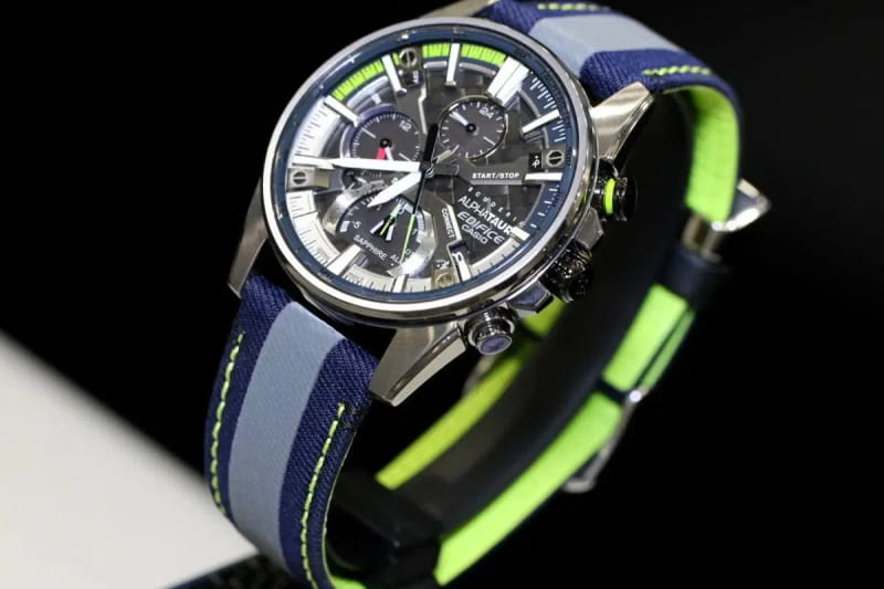 Casio Casio Edifice Scuderia Alpha Tauri Limited Edition EQB-1200AT-1A спортивные наручные часы, вид спереди