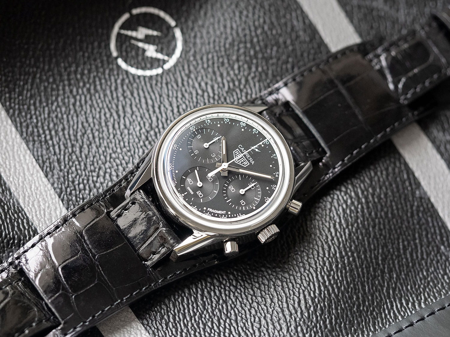 TAG Heuer TAG Heuer Carrera CBK221A.EB0171  - задняя крышка сталь корпуса, швейцария часы
