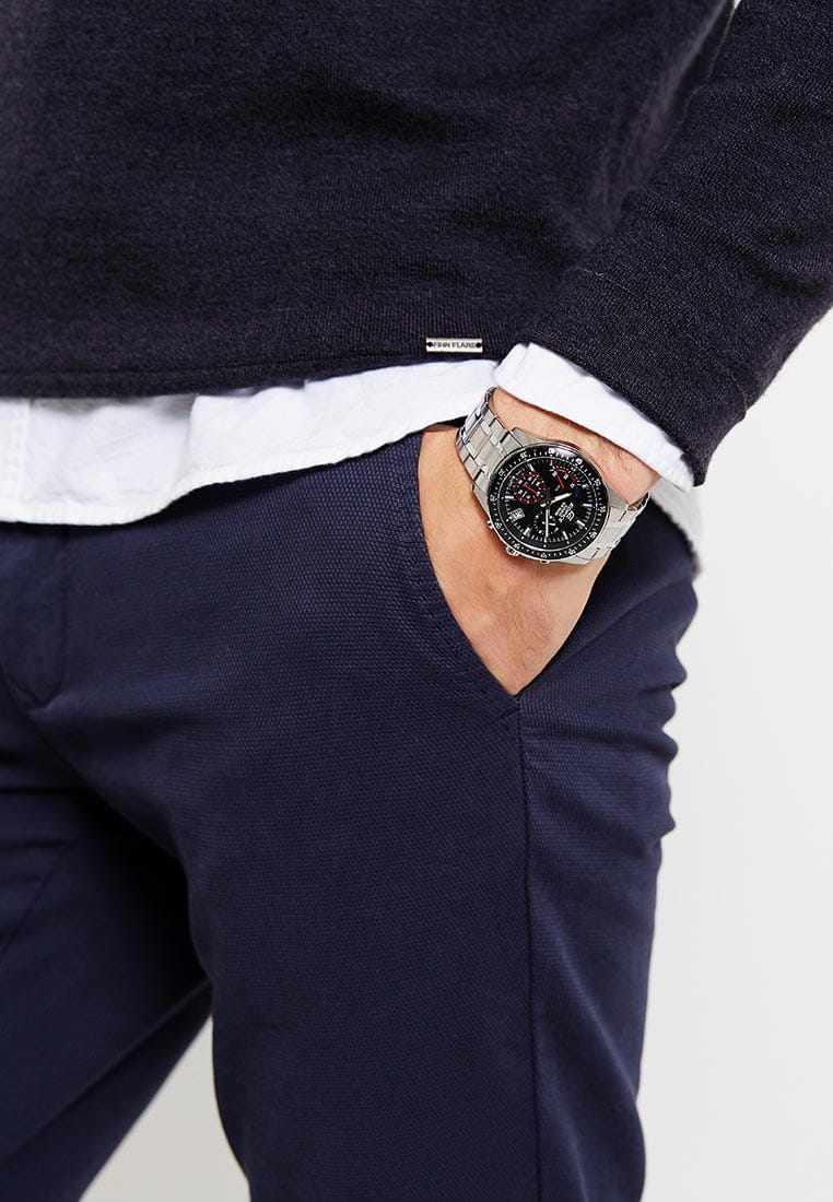 Casio Casio Edifice EFV-540D-1AVUDF (EFV-540D-1A) EFV, наручные мужские часы фото под углом