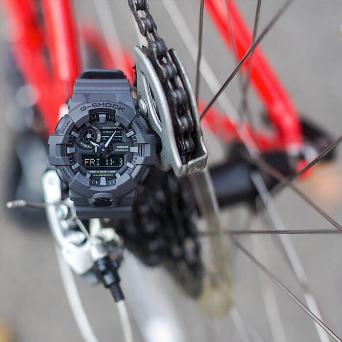 Casio Casio G-Shock GA-700UC-8A GA-700UC-8A оригинальные мужские часы в комплекте с коробкой