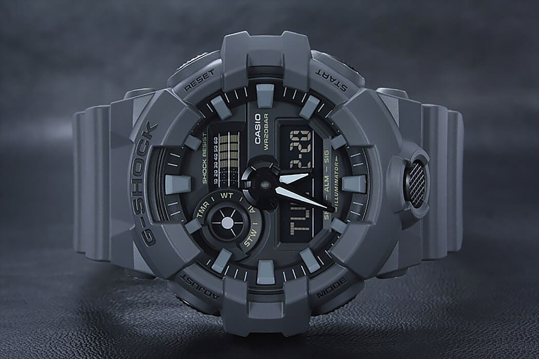 Casio Casio G-Shock GA-700UC-8A электронные мужские часы часы крупный план черный циферблата