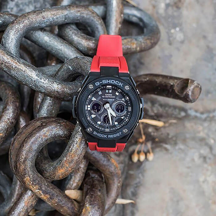 Casio Casio G-Shock GST-W300G-1A4 GST G-Steel, наручные мужские часы фото под углом