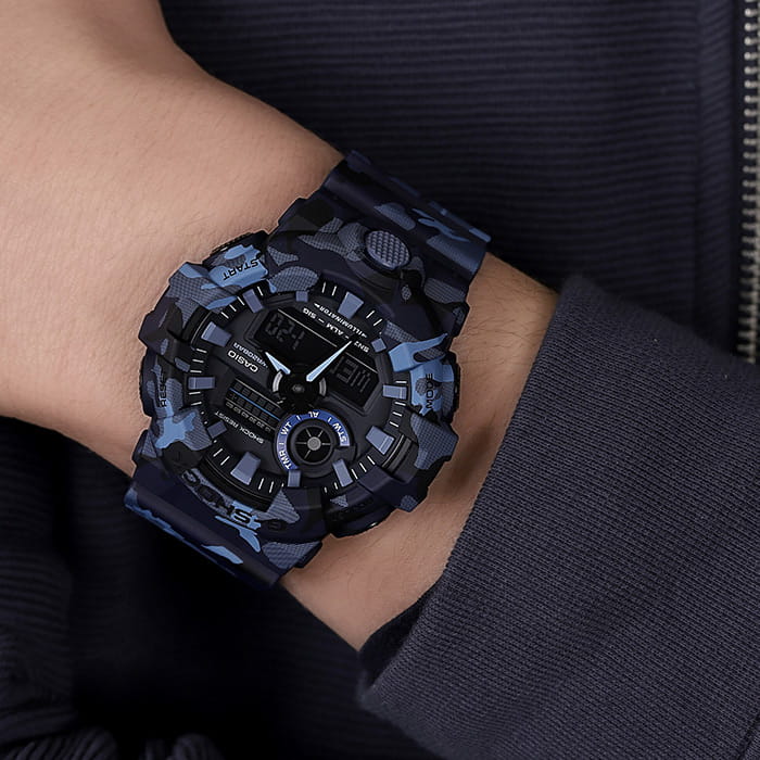 Casio Casio G-Shock GA-700CM-2A GA-700, наручные мужские часы фото под углом