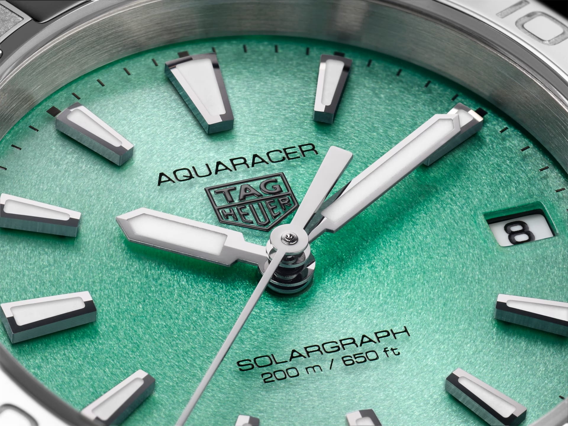 TAG Heuer TAG Heuer Aquaracer Professional Solargraph WBP1315.BA0005 женские часы зеленый циферблат на запястье