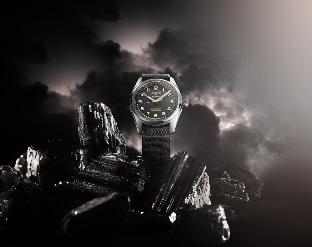 Longines Longines Spirit L3.811.1.53.2  — детали корпуса и нейлон