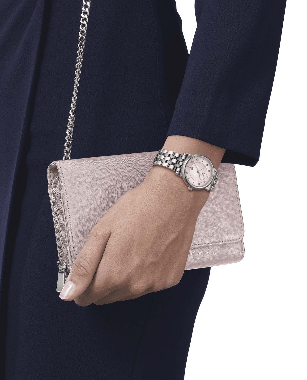 Tissot Tissot Carson Premium Lady T122.210.11.159.00 Carson, наручные женские часы фото под углом