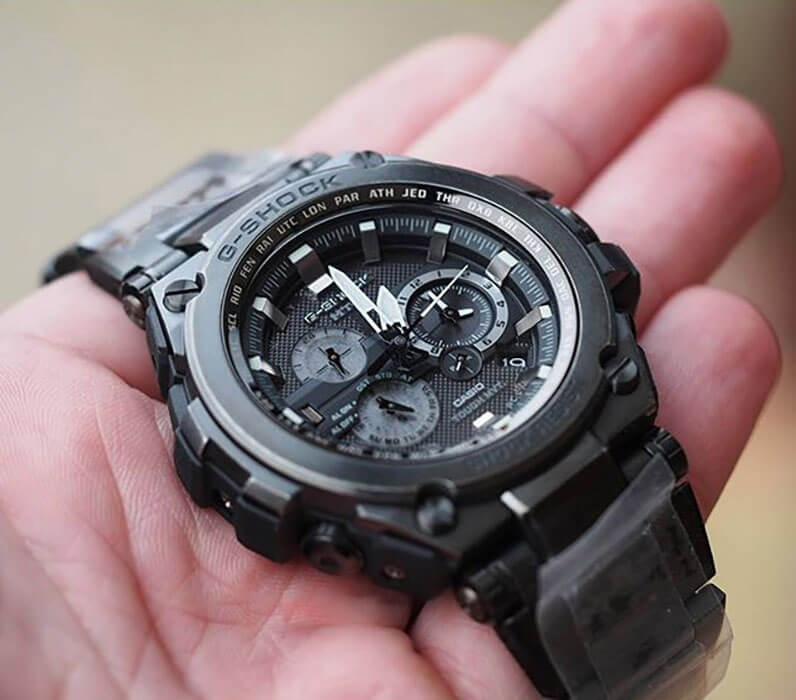 Casio MTG-S1000V-1AER мужские часы застежка крупным планом