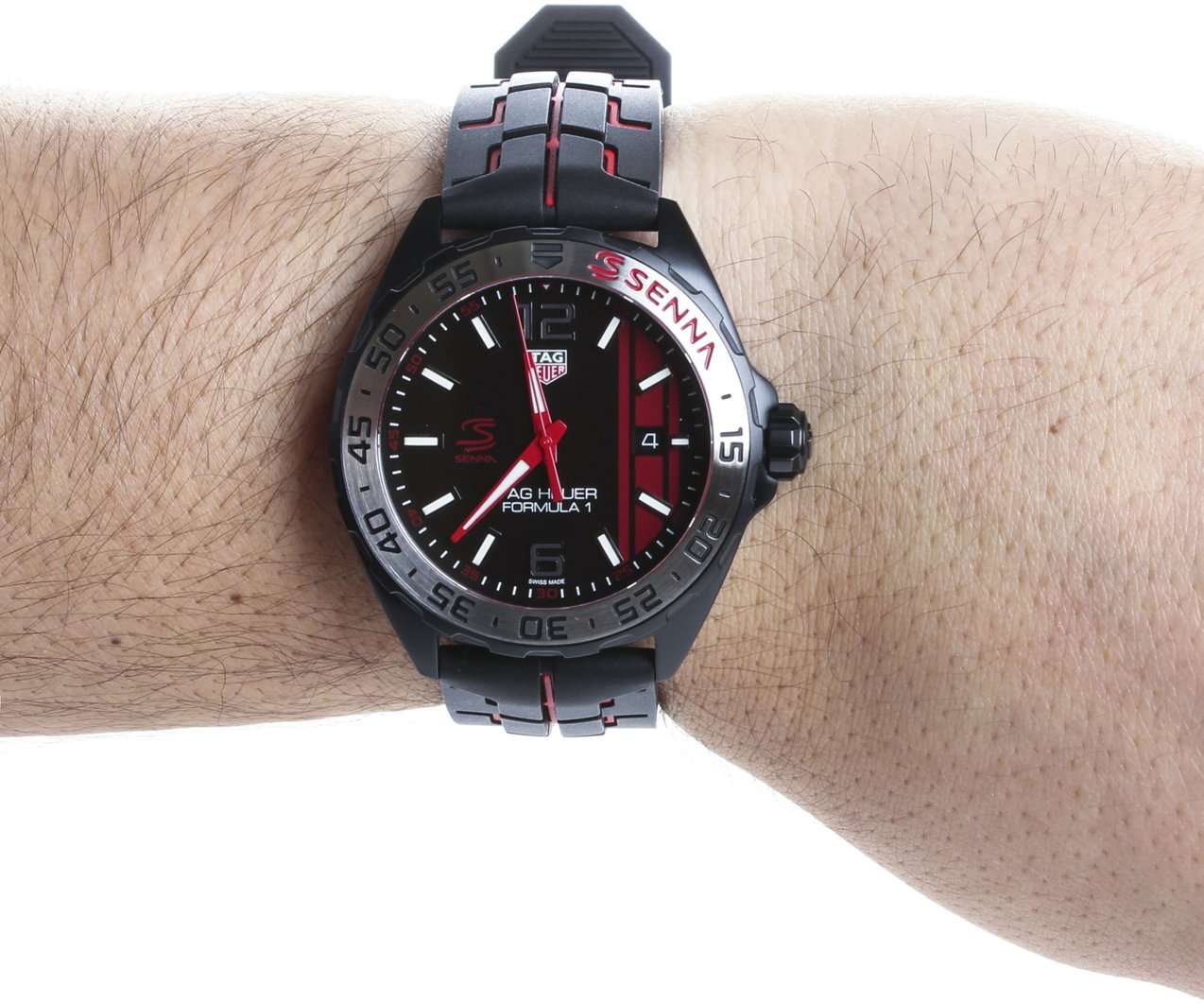 TAG Heuer TAG Heuer Formula 1 WAZ1014.FT8027 мужские часы черный циферблат на запястье