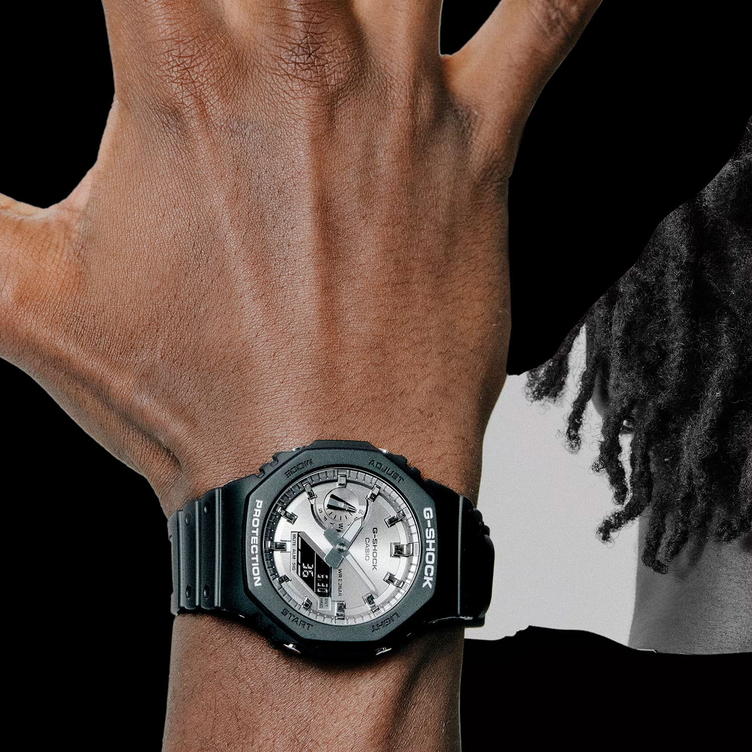 Casio Casio G-Shock GA-2100SB-1ADR (GA-2100SB-1AER) GA-2100, наручные мужские часы фото под углом