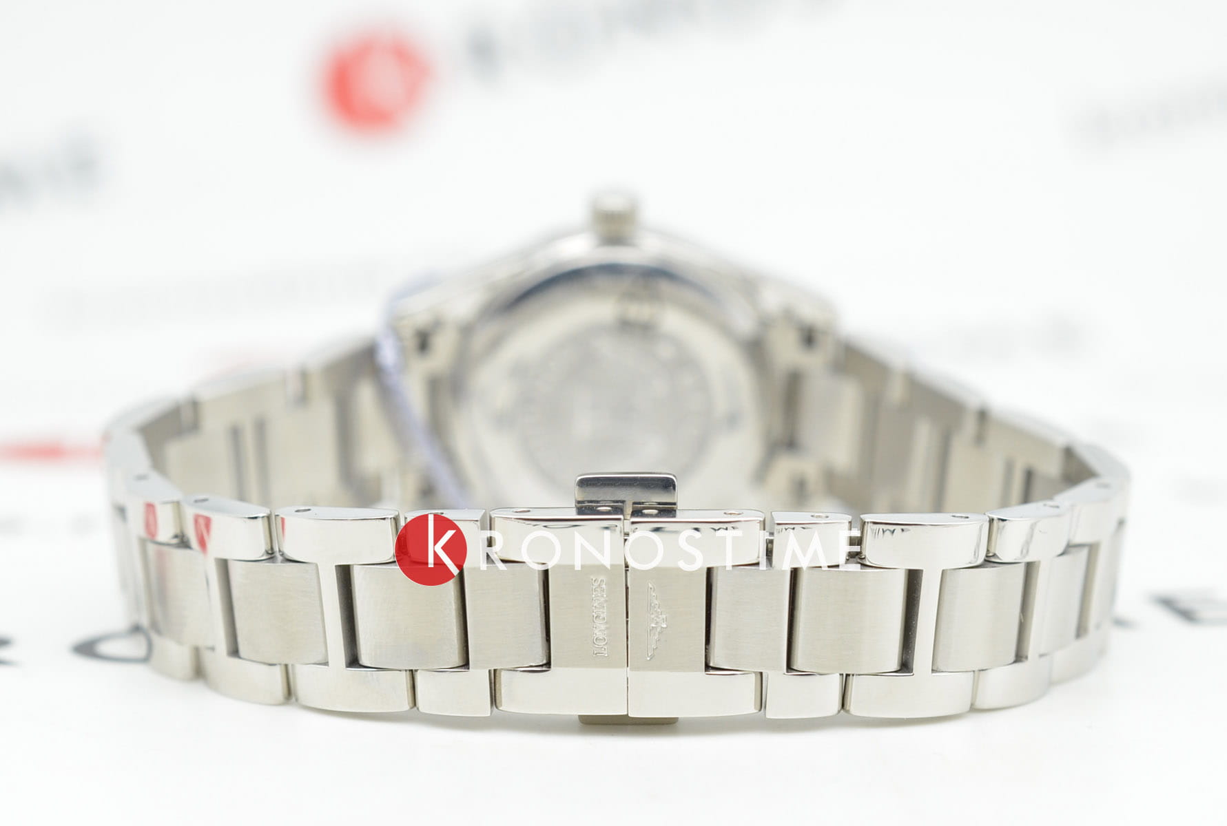 Longines Longines Conquest Classic L2.286.4.92.6 кварцевые женские часы часы крупный план синий циферблата