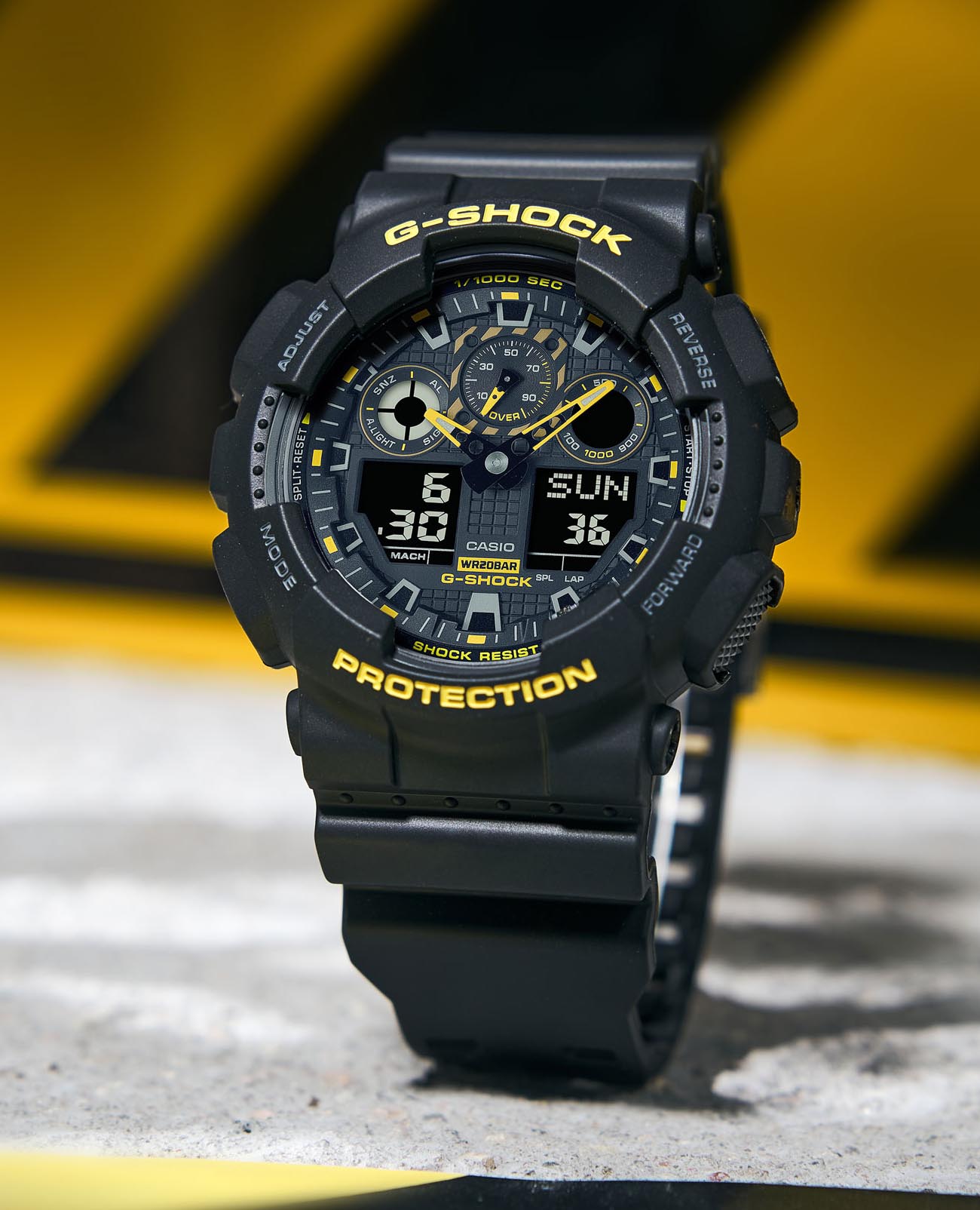 Casio GA-100CY-1A мужские часы застежка крупным планом
