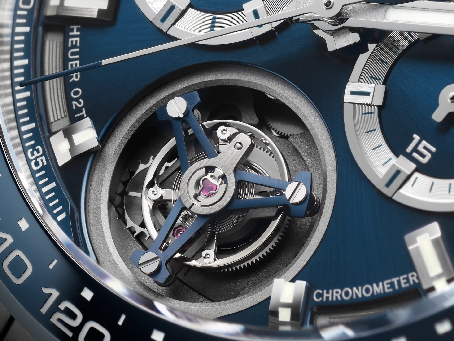 TAG Heuer TAG Heuer Carrera CAR5A8C.BF0707, carrera швейцария мужские часы на браслете титановый боковой вид