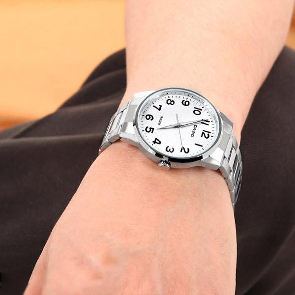 Casio Casio Collection MTP-1303D-7BVDF (MTP-1303D-7B) , наручные мужские часы фото под углом