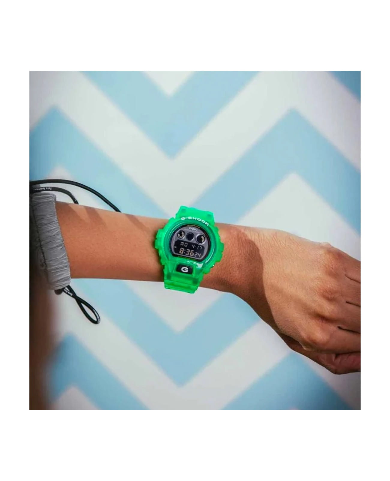 Casio Casio G-Shock DW-6900JT-3DR (DW-6900JT-3) , наручные мужские часы фото под углом