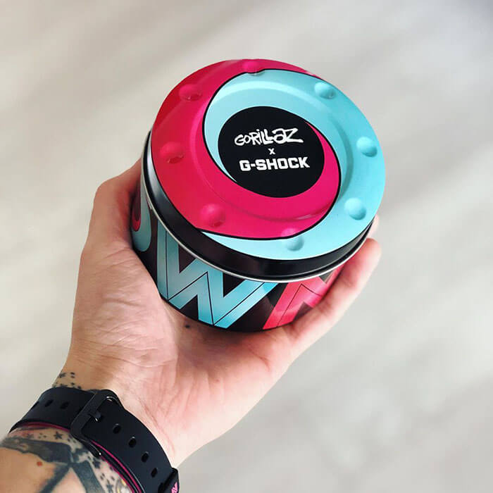 Casio Casio G-Shock x Gorillaz GW-B5600GZ-1 - наручные мужские часы наручные часы в перспективе  циферблат