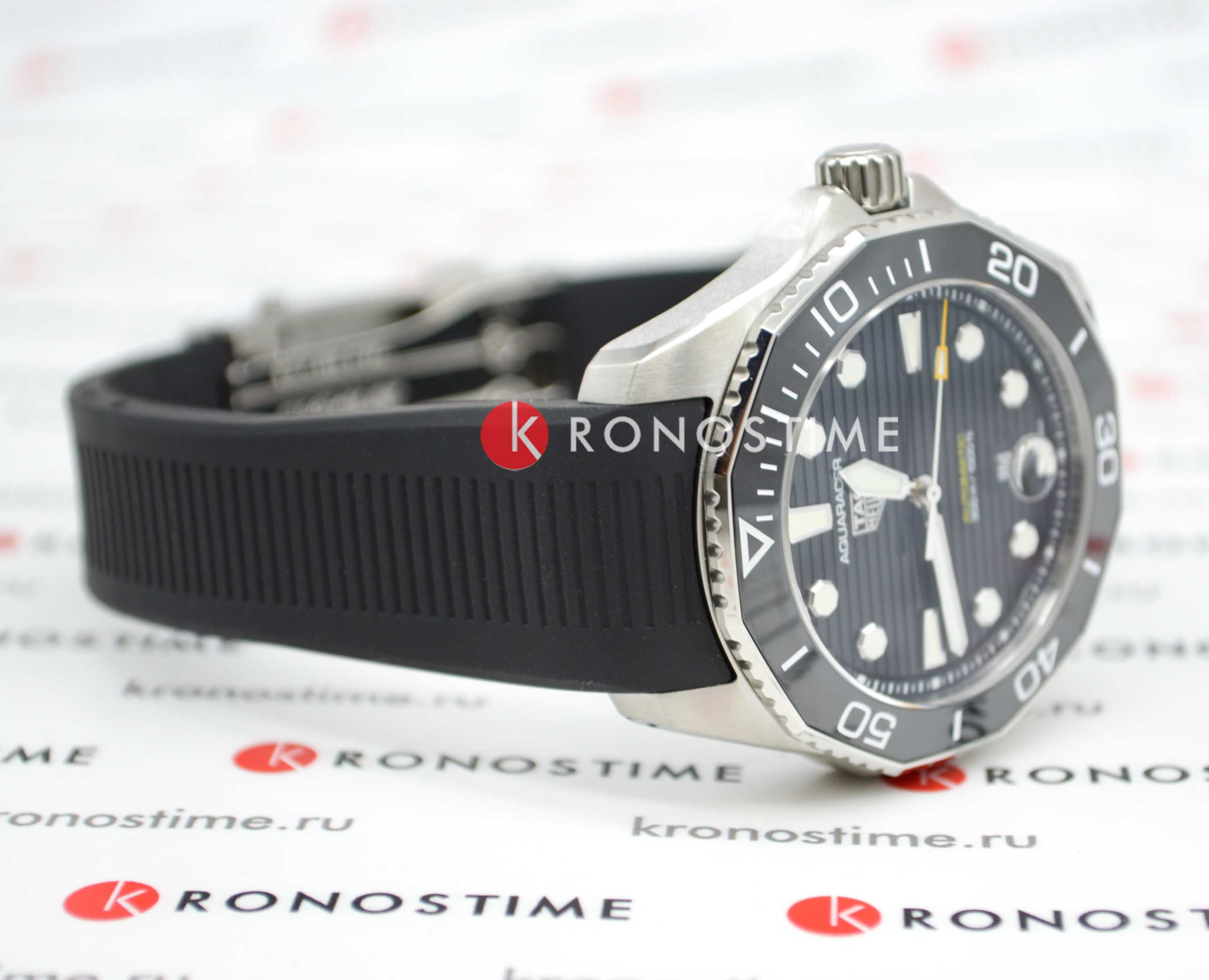 TAG Heuer WBP201A.FT6197 мужские часы застежка крупным планом