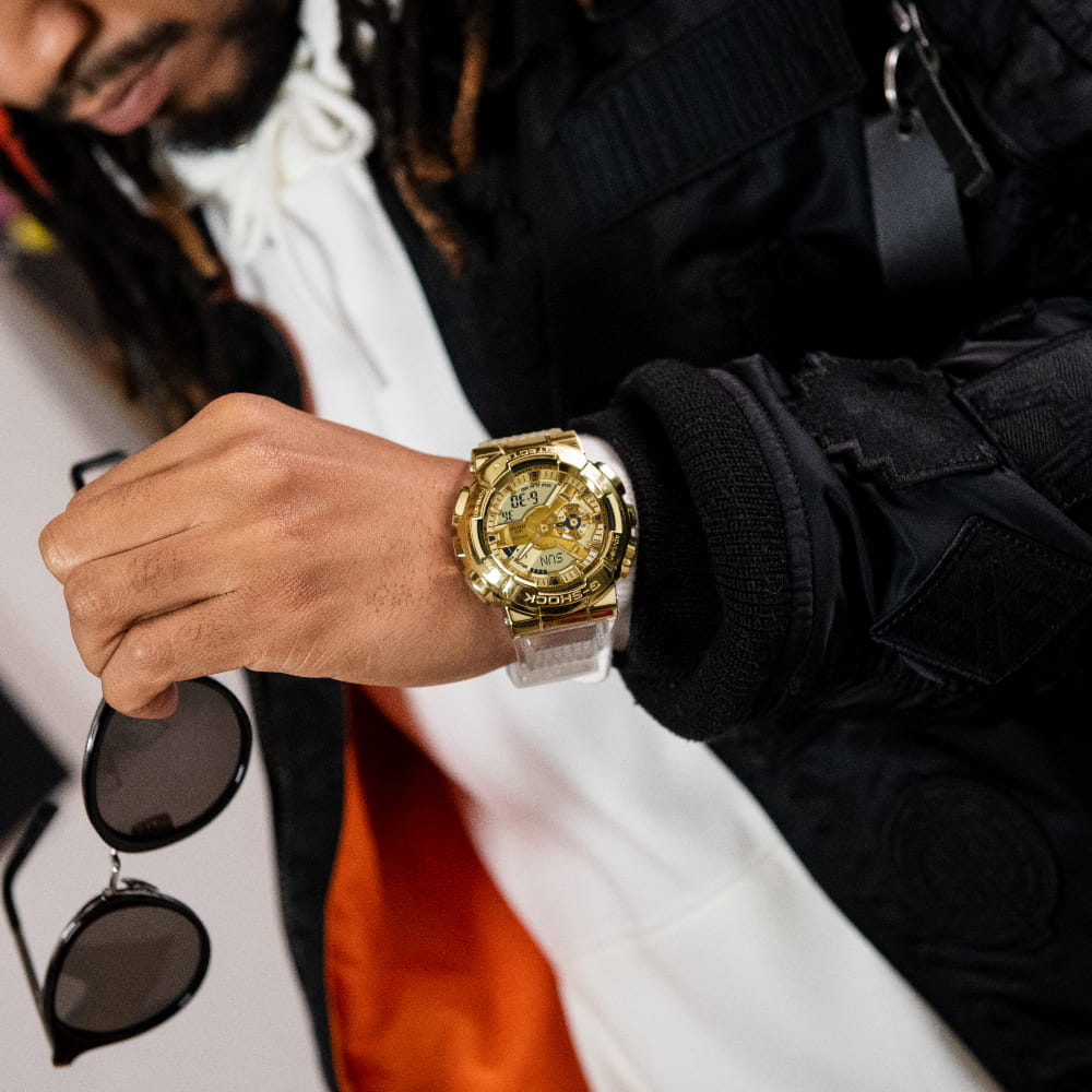 Casio Casio G-Shock GM-110SG-9AER, g-shock япония мужские часы на браслете полимер боковой вид