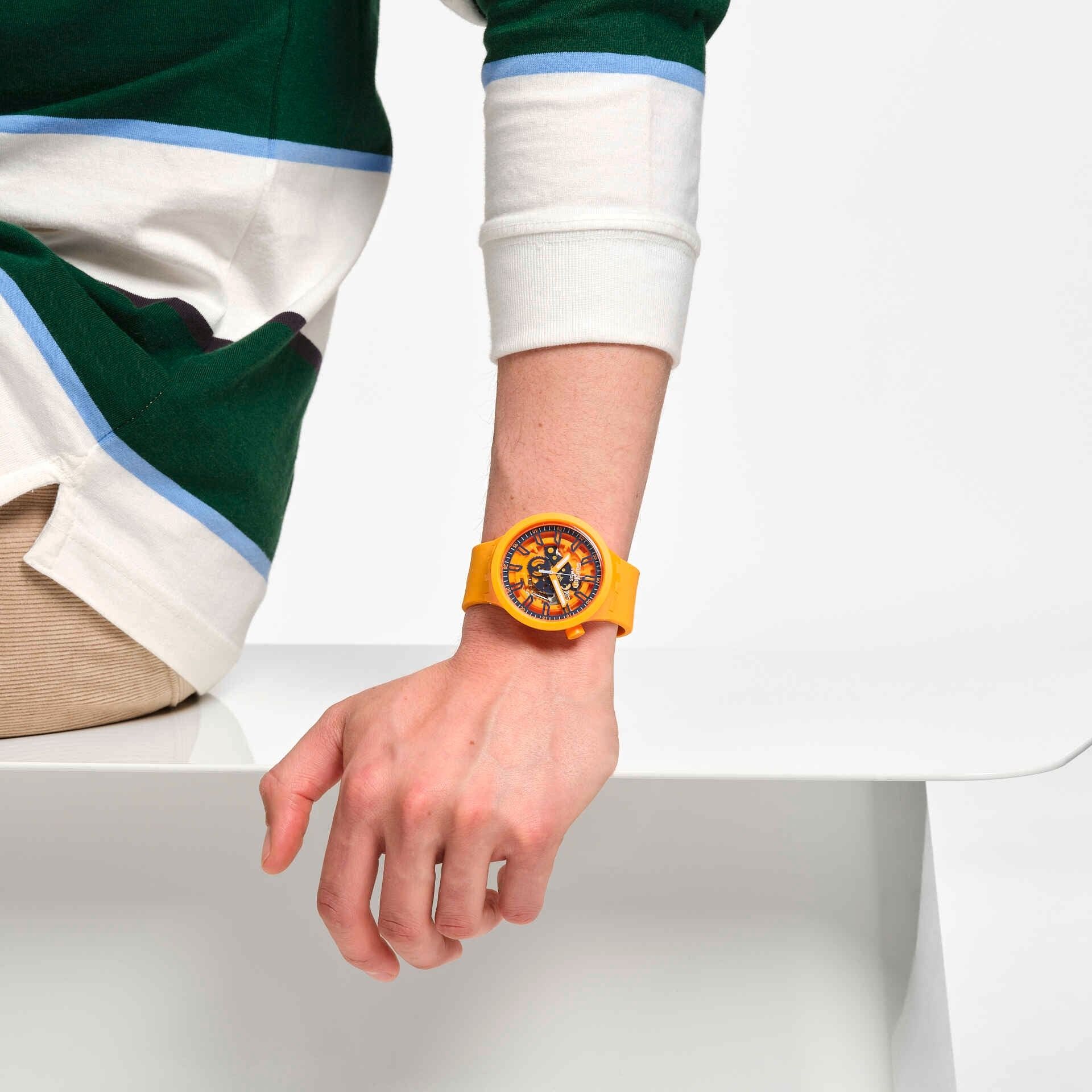 Swatch Swatch Big Bold Lacquered SB01O101 кварцевые мужские часы часы крупный план оранжевый циферблата