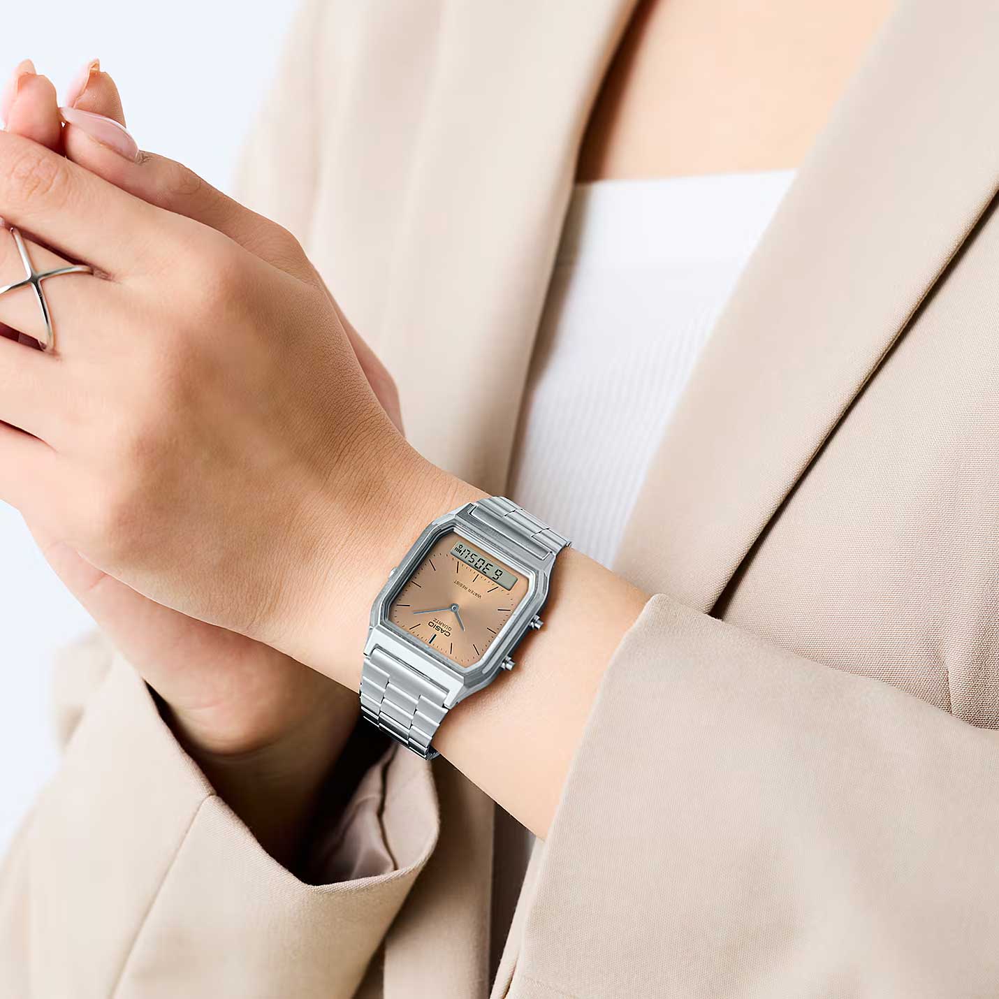 Casio Casio Collection AQ-230A-4A мужские часы оранжевый циферблат на запястье