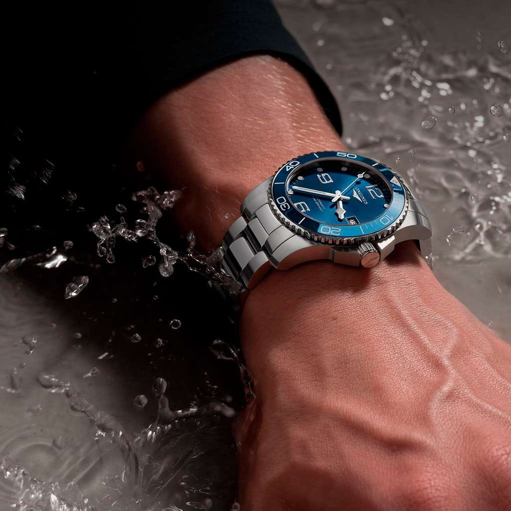 Оригинальные часы Longines Longines HydroConquest L3.782.4.96.6 в фирменной упаковке от производителя