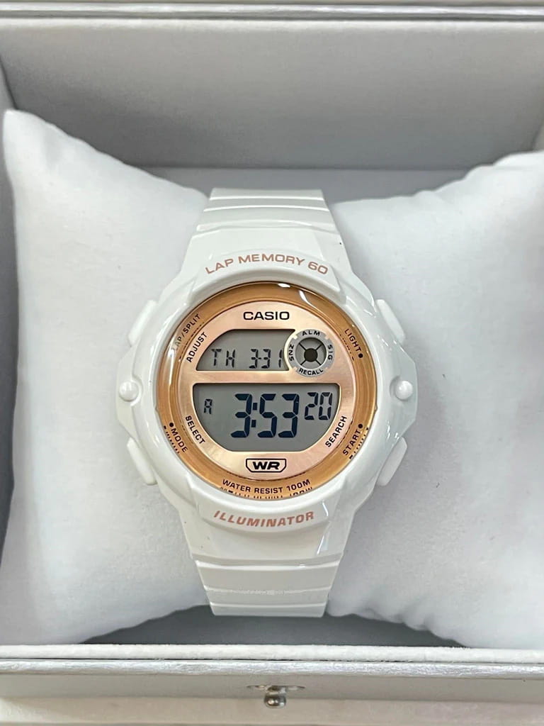 Casio Casio Collection LWS-1200H-7A2VDF (LWS-1200H-7A2) кварцевые женские часы часы крупный план золотой циферблата