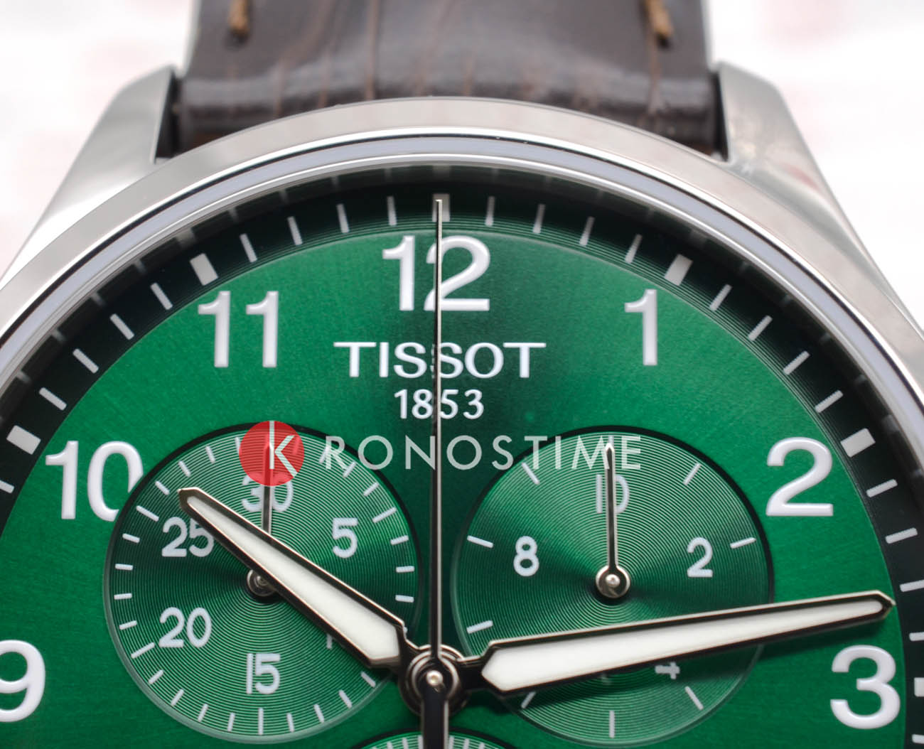 Tissot Tissot Chrono XL Classic T116.617.16.092.00, t-classic швейцария мужские часы на браслете кожаный боковой вид