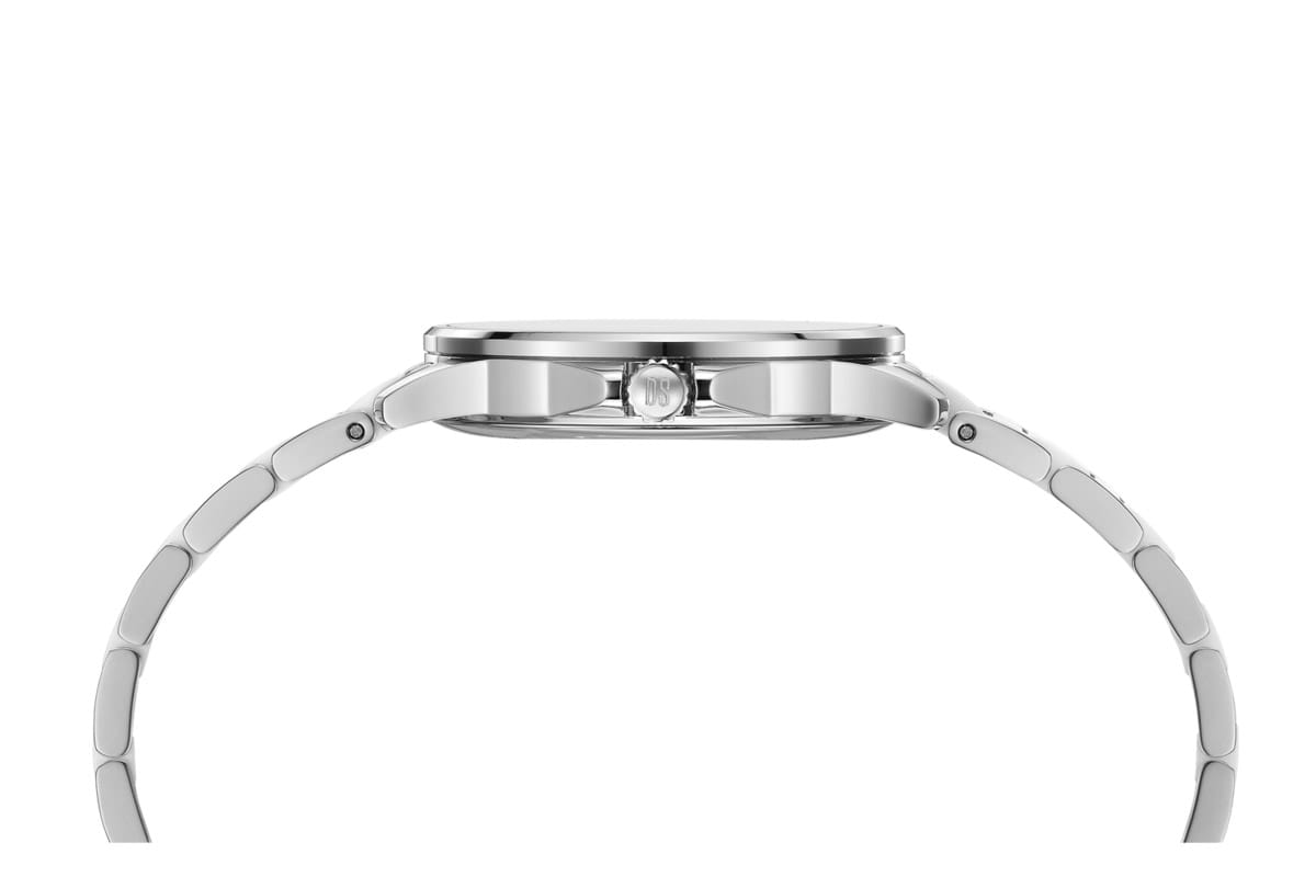 Certina C0392511101700 женские часы застежка крупным планом