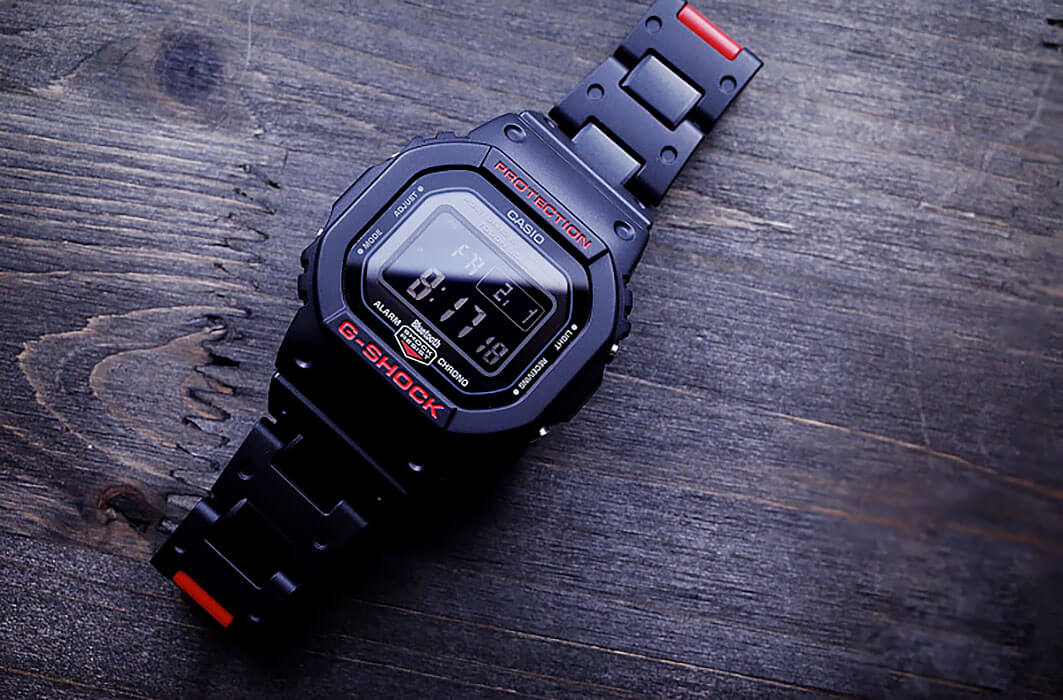 Casio Casio G-Shock GW-B5600HR-1ER, g-shock япония мужские часы на браслете пластик боковой вид