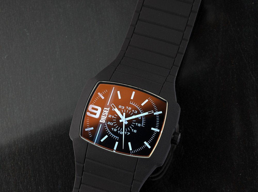 Diesel Diesel Cliffhanger 2.0 DZ2166  - задняя крышка сталь металл корпуса, италия часы