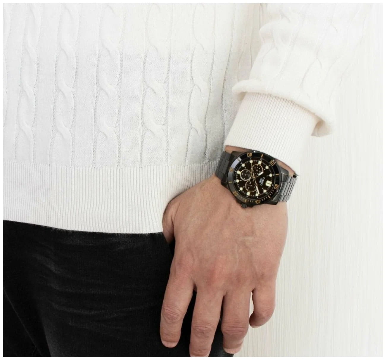 Casio Casio Collection MTP-VD300B-5E , наручные мужские часы фото под углом