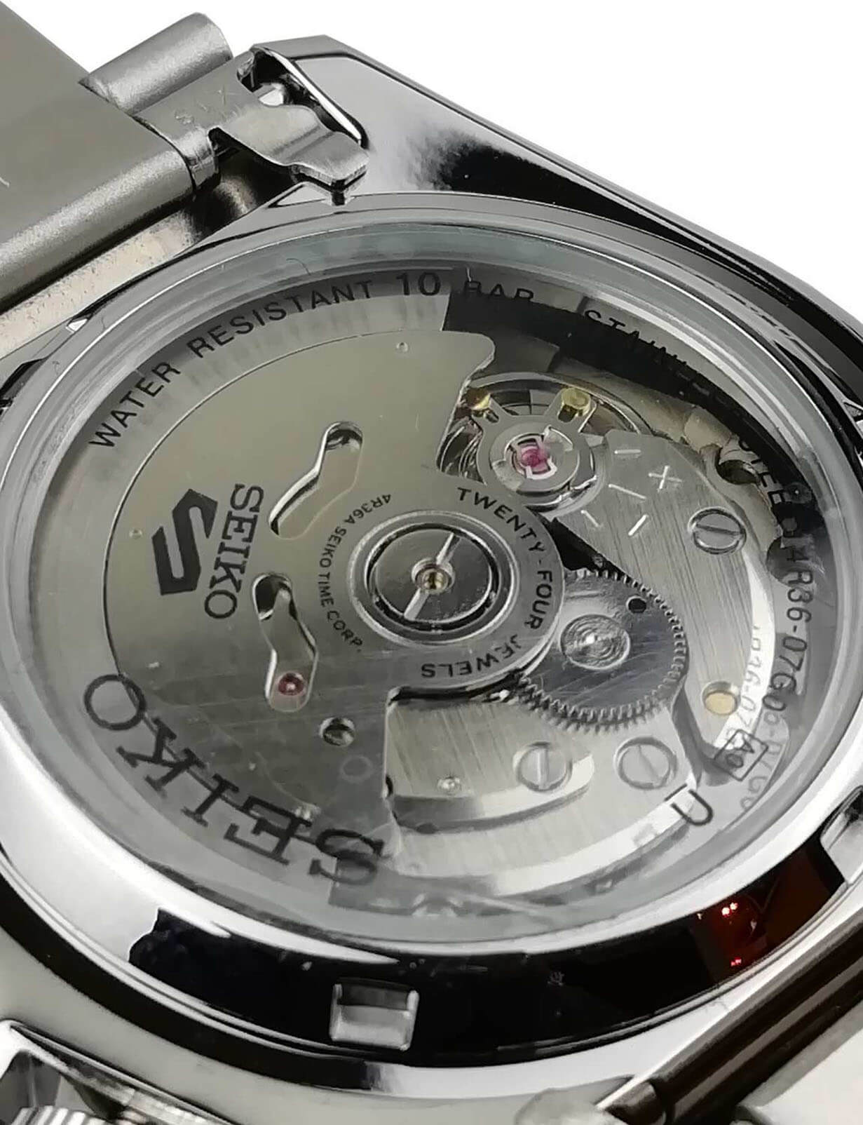 Seiko Seiko 5 Sports SRPD61K1  — детали корпуса и нержавеющая сталь